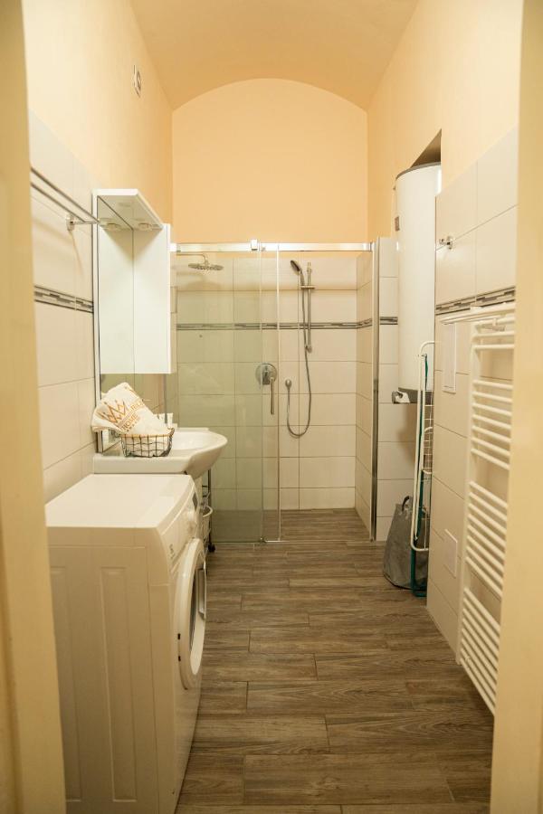 Helen Homestay Vaclavske Namesti Prag Exterior foto
