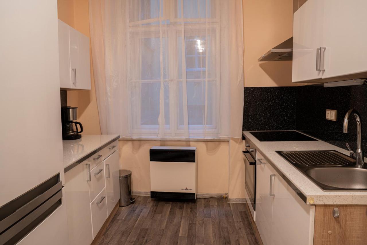 Helen Homestay Vaclavske Namesti Prag Exterior foto