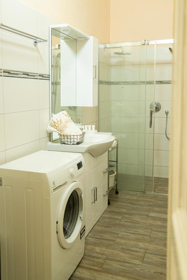 Helen Homestay Vaclavske Namesti Prag Exterior foto