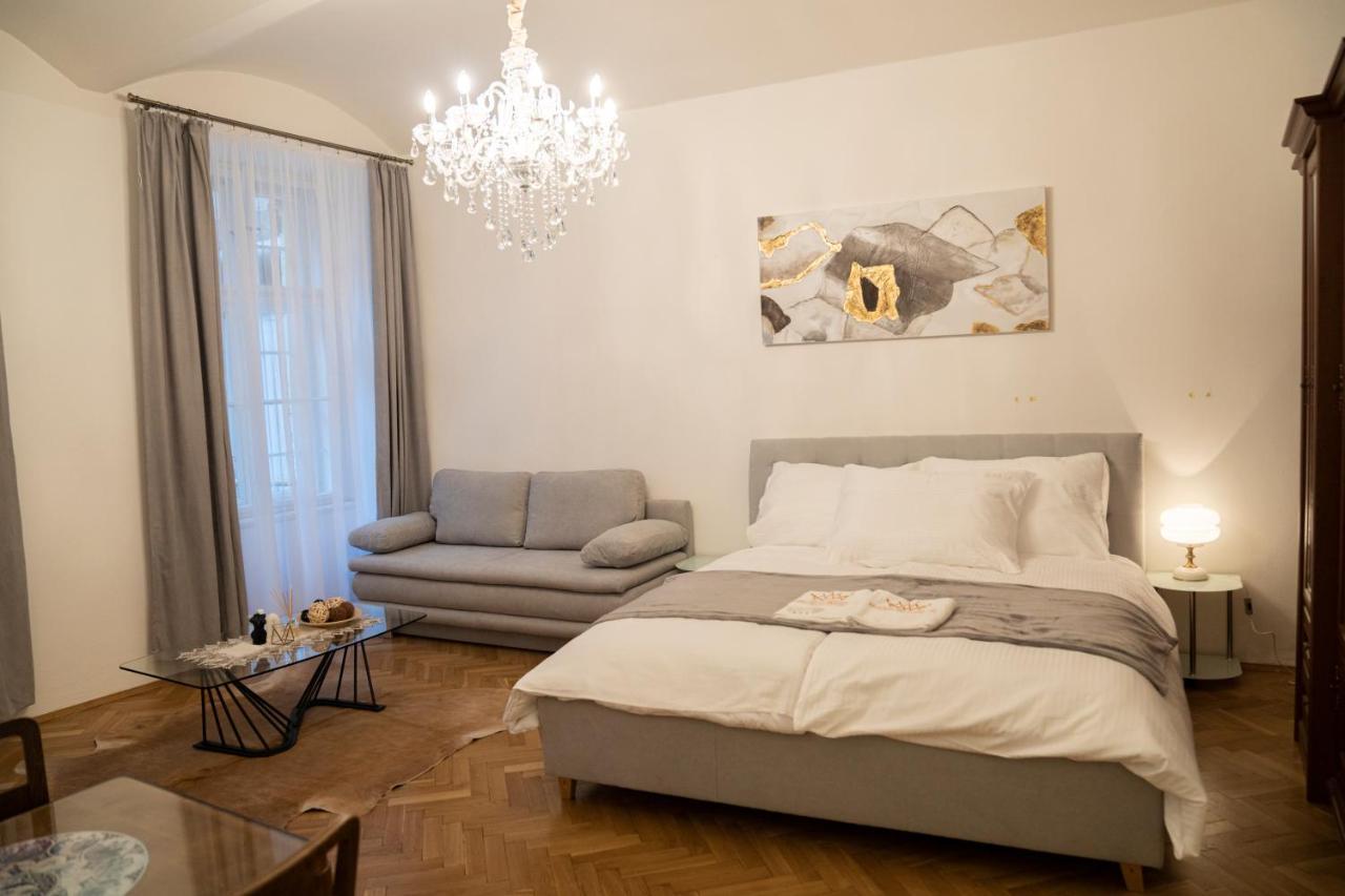 Helen Homestay Vaclavske Namesti Prag Exterior foto