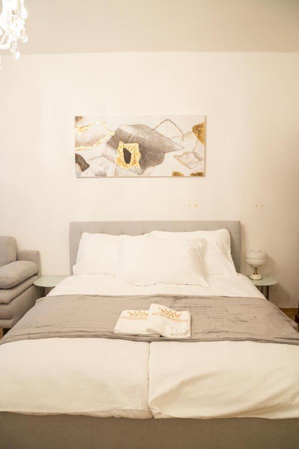 Helen Homestay Vaclavske Namesti Prag Exterior foto