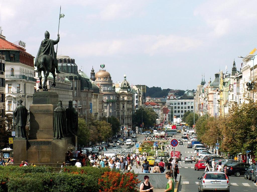 Helen Homestay Vaclavske Namesti Prag Exterior foto